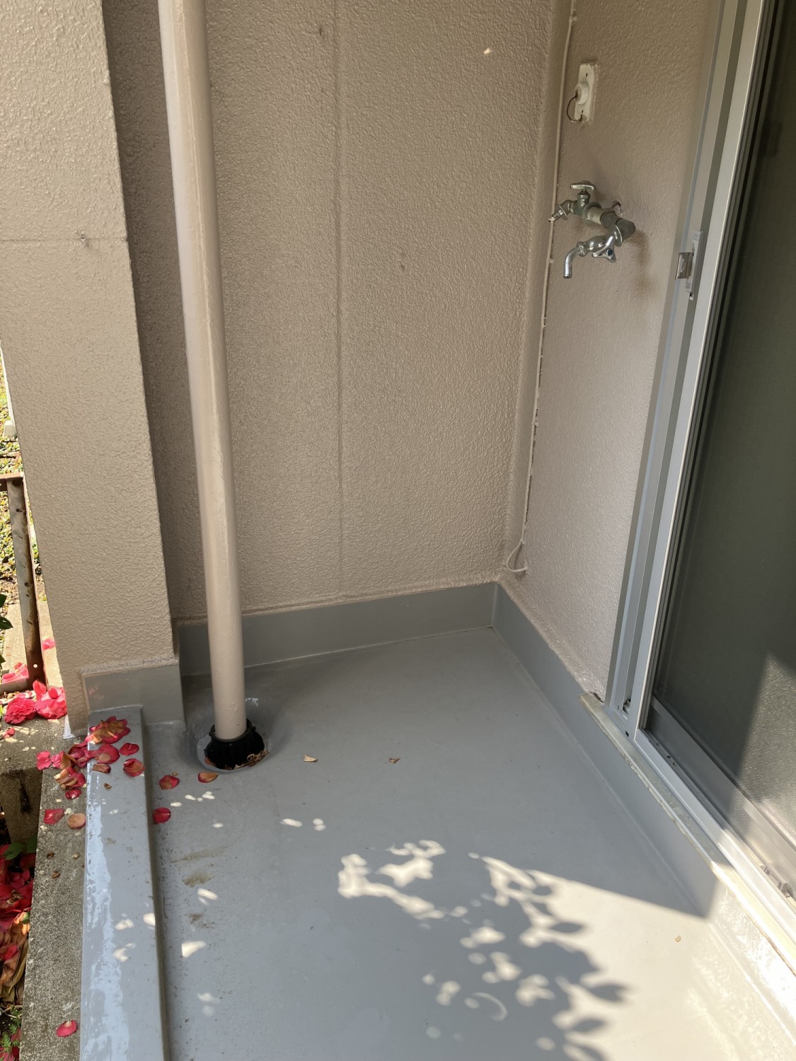 屋外洗濯機置き場