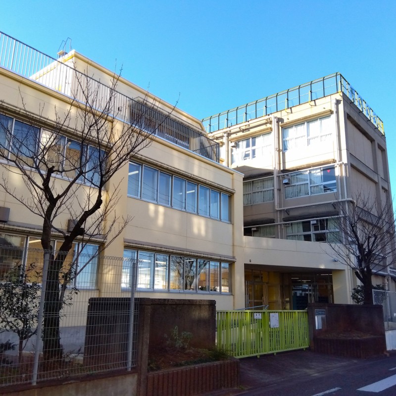 千歳台小学校まで1260ｍ