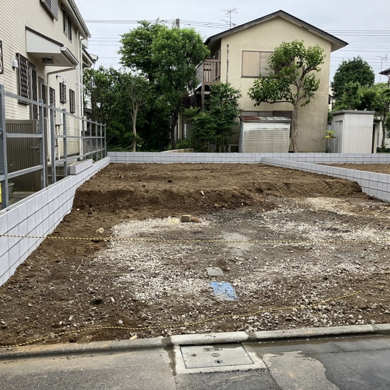 建築中